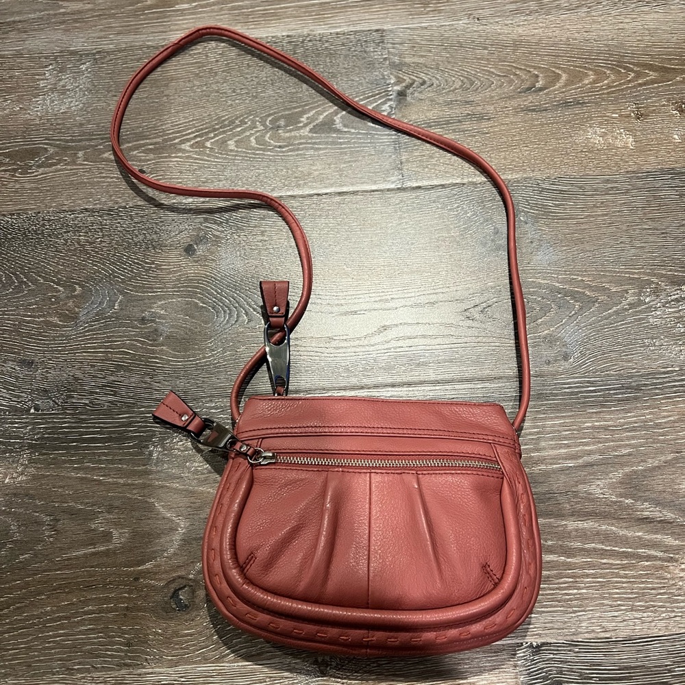 B. Makowsky Crossbody Bag